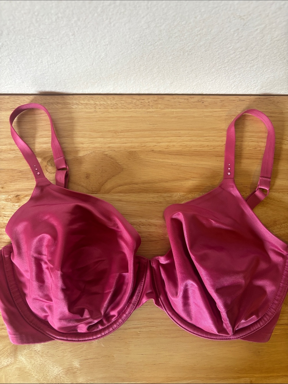 Victoria's Secret Unlined Full Coverage Raspberry Pink Satin Bra 34DD